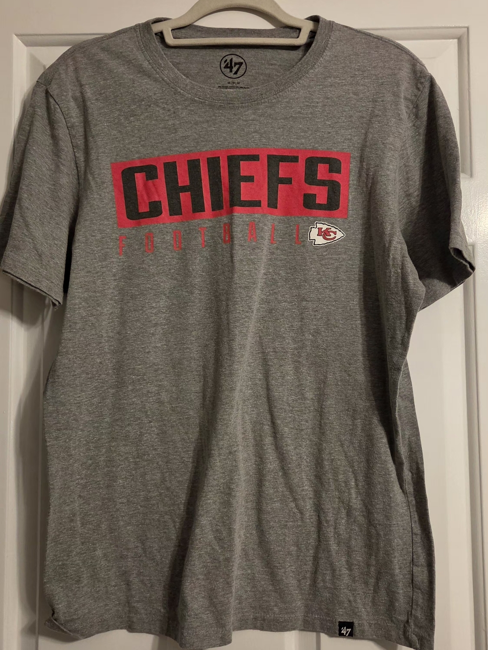 47 Kansas City Chiefs Gray Tee with Red and Black Graphic Unisex Medium